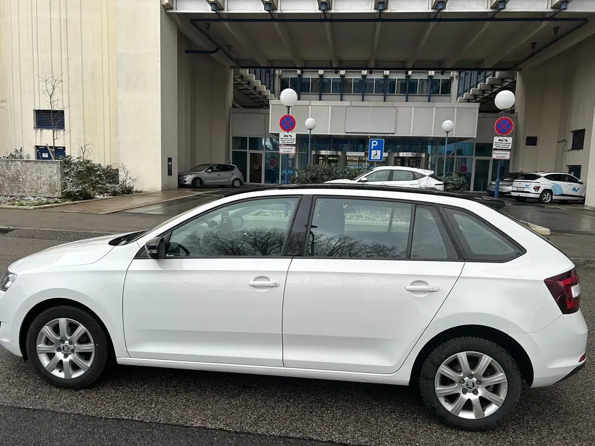 Skoda Rapid 2015 photo 3