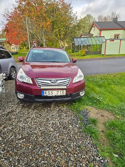 Subaru Outback 2010 photo 3