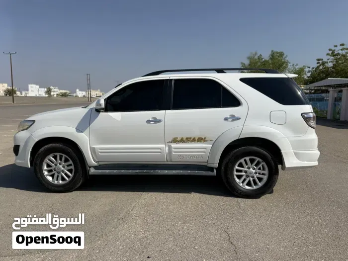 Toyota Fortuner 2013 photo 3