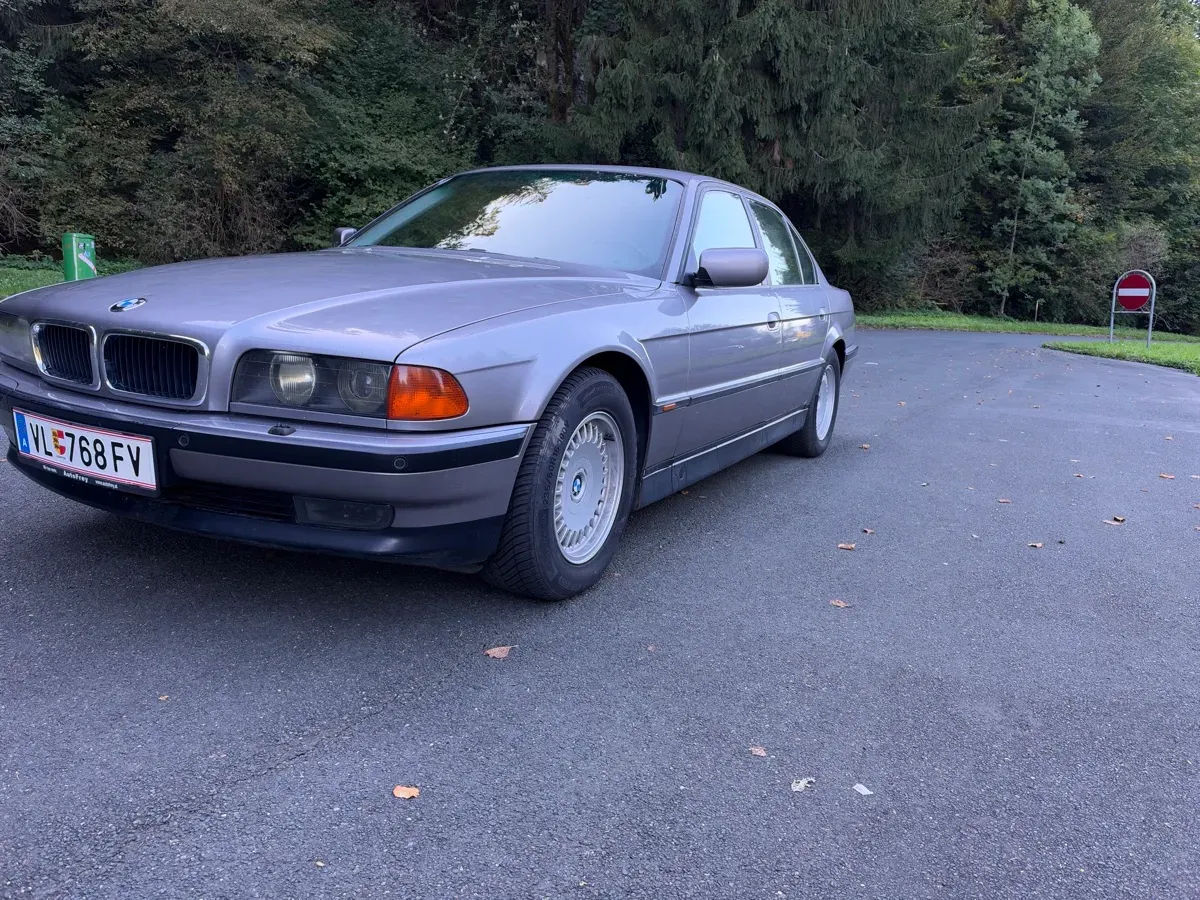 BMW 7 Series 1996 photo 2