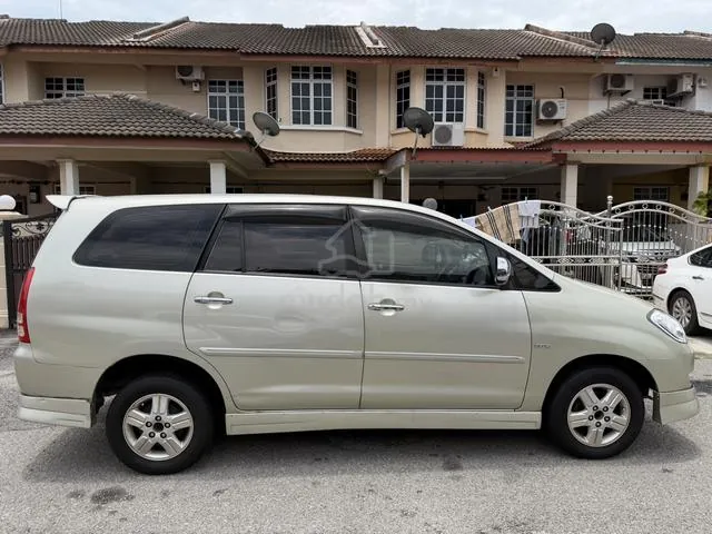 Toyota Innova