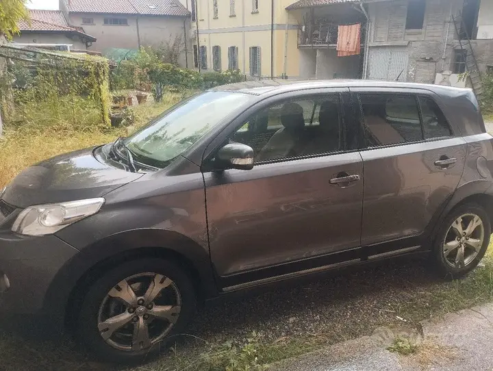 Toyota Urban Cruiser 2010 photo 4
