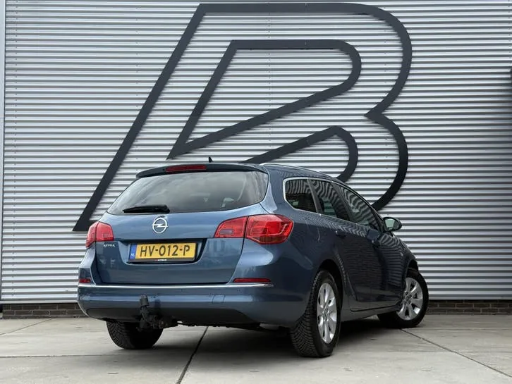 Opel Astra 2015 photo 3