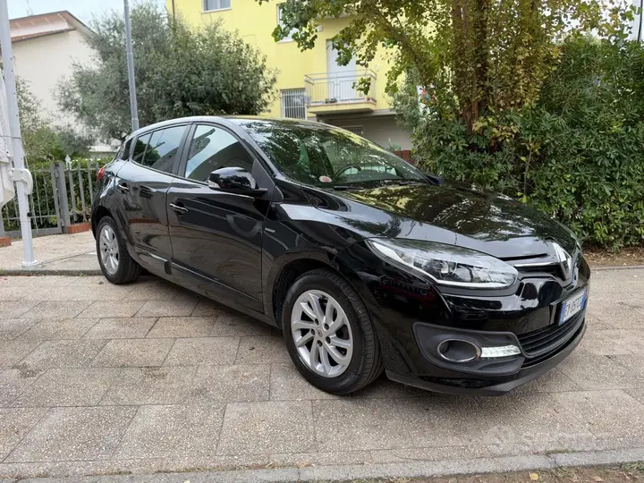 Renault Megane 2015 photo 2