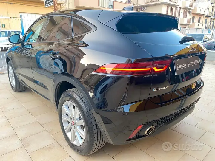 Jaguar E-Pace 2019 photo 5