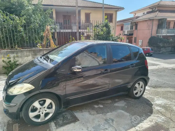 Mercedes-Benz A 180 2006 photo 2