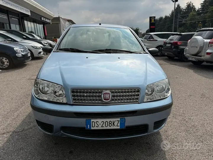 Fiat Punto 2008 photo 2