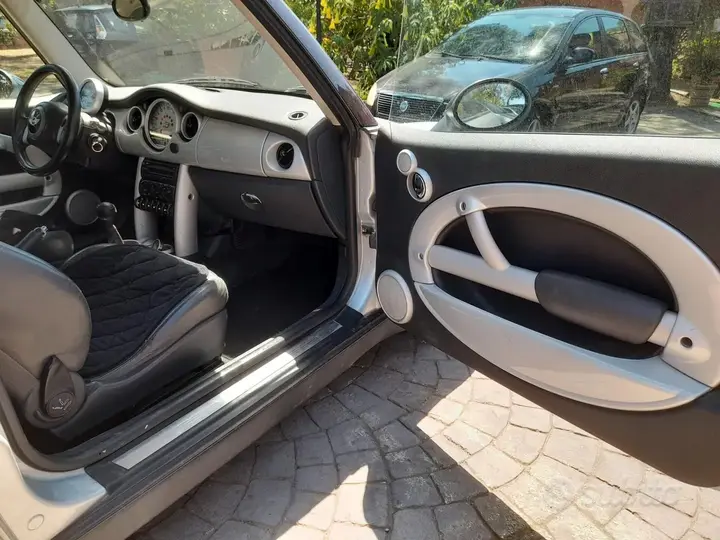 Mini Cooper 2004 photo 2