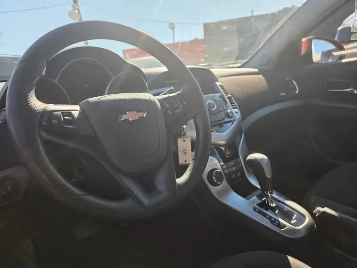 Chevrolet Cruze 2015 photo 3