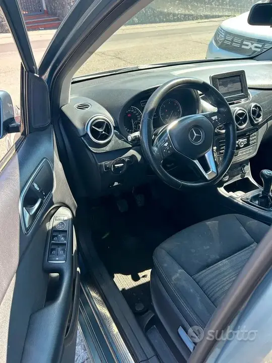 Mercedes-Benz B-Class 2013 photo 3