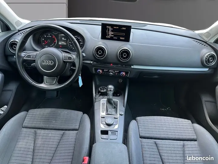 Audi A3 2015 photo 2