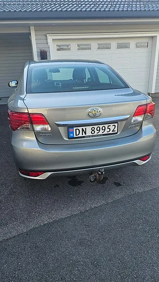 Toyota Avensis 2012 photo 2