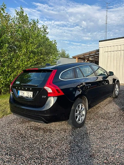 Volvo V60 2014 photo 2