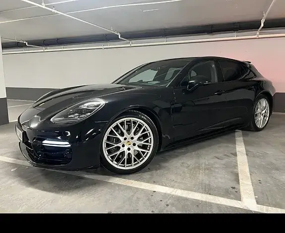 Porsche Panamera 4