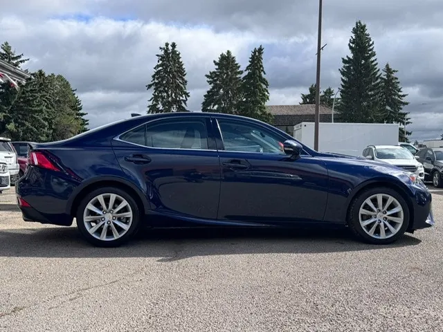 Lexus Is 250 2015 photo 4