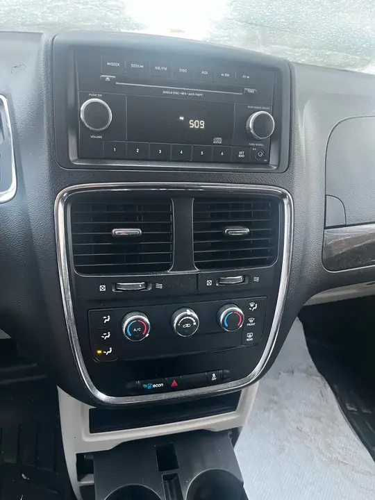 Dodge Grand Caravan 2016 photo 3