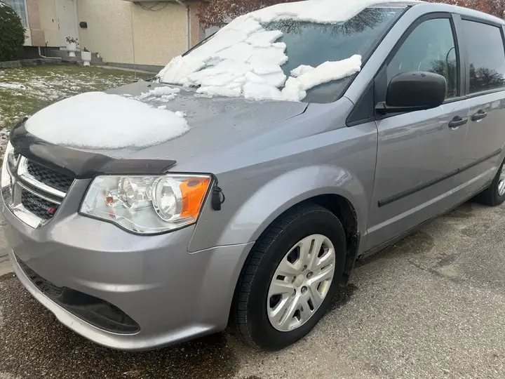 Dodge Grand Caravan 2016 photo 2