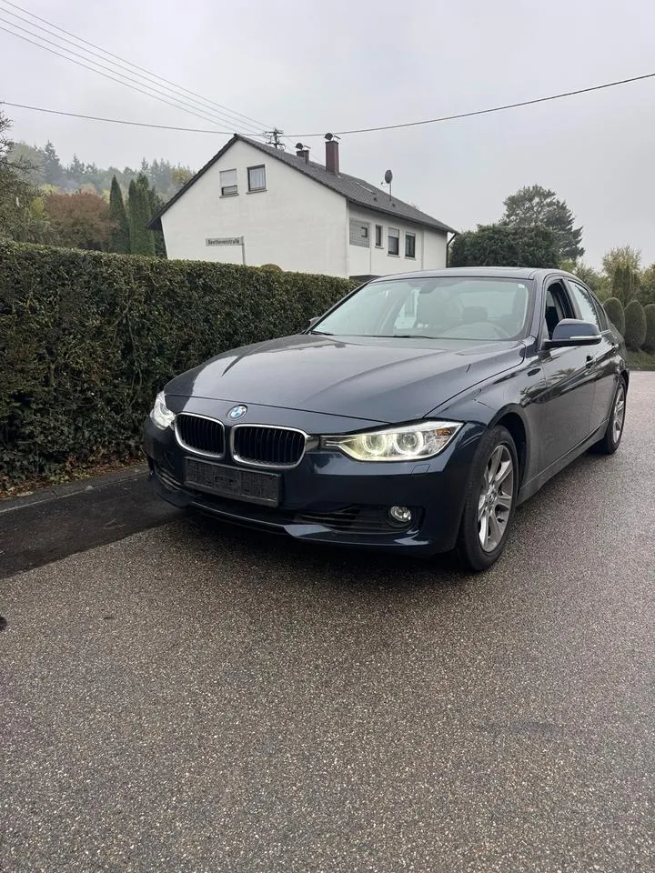 BMW 328I