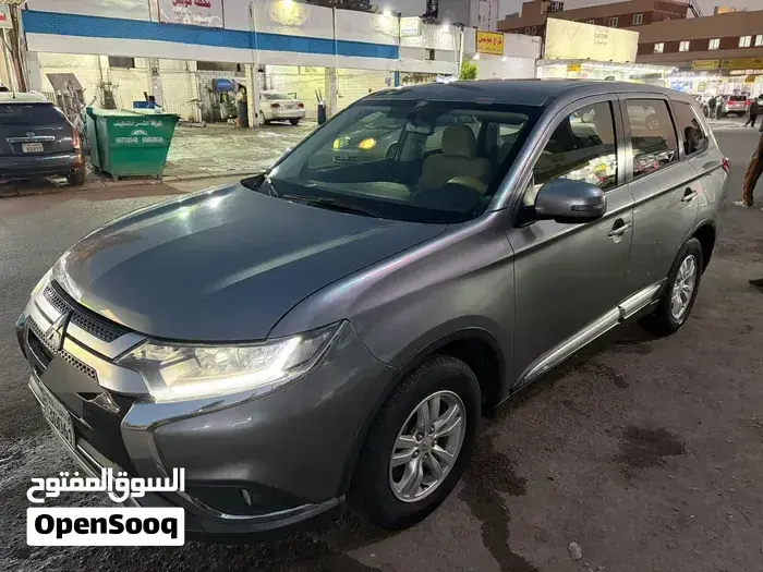 Mitsubishi Outlander 2019 photo 4