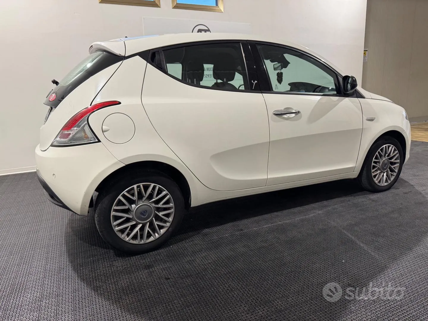 Lancia Ypsilon 2011 photo 4