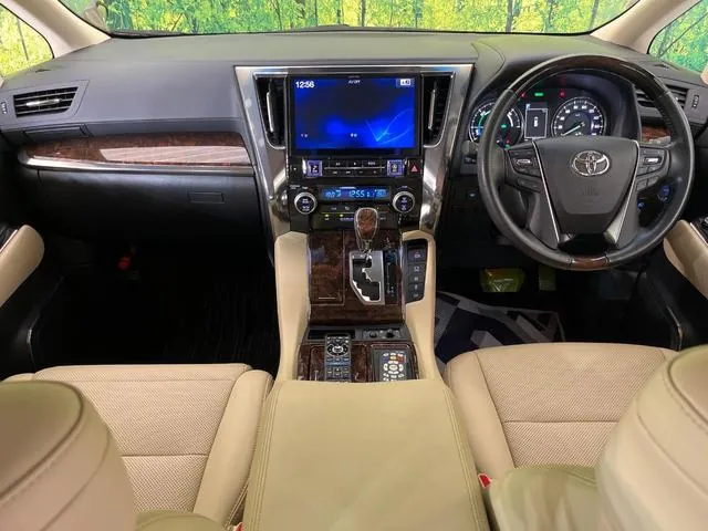Toyota Alfaard Hybrid G 2020 photo 2