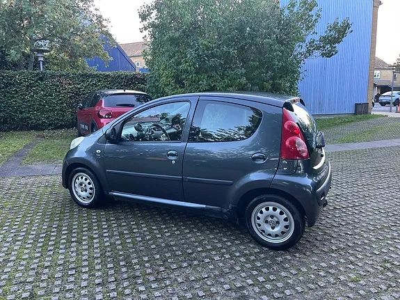 Peugeot 107 2006 photo 5
