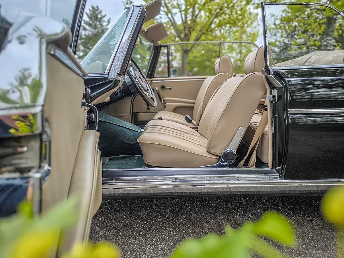 Mercedes-Benz S-Class 1970 photo 2