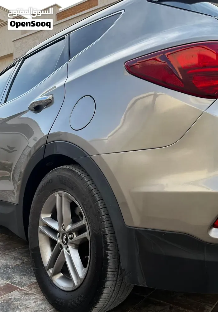 Hyundai Santa Fe 2018 photo 5