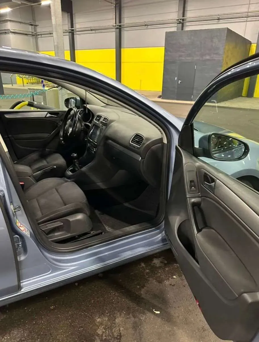 Volkswagen Golf 2009 photo 3