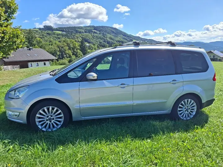 Ford Galaxy 2015 photo 2