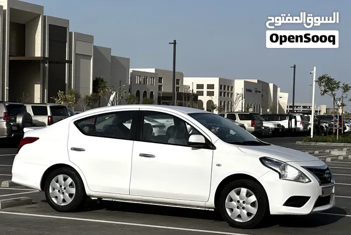 Nissan Sunny 2022 photo 4