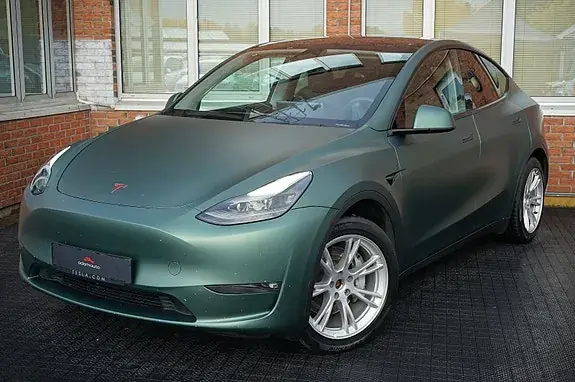 Tesla Model Y 2023 photo 4