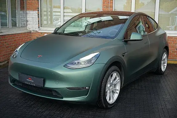 Tesla Model Y 2023 photo 3