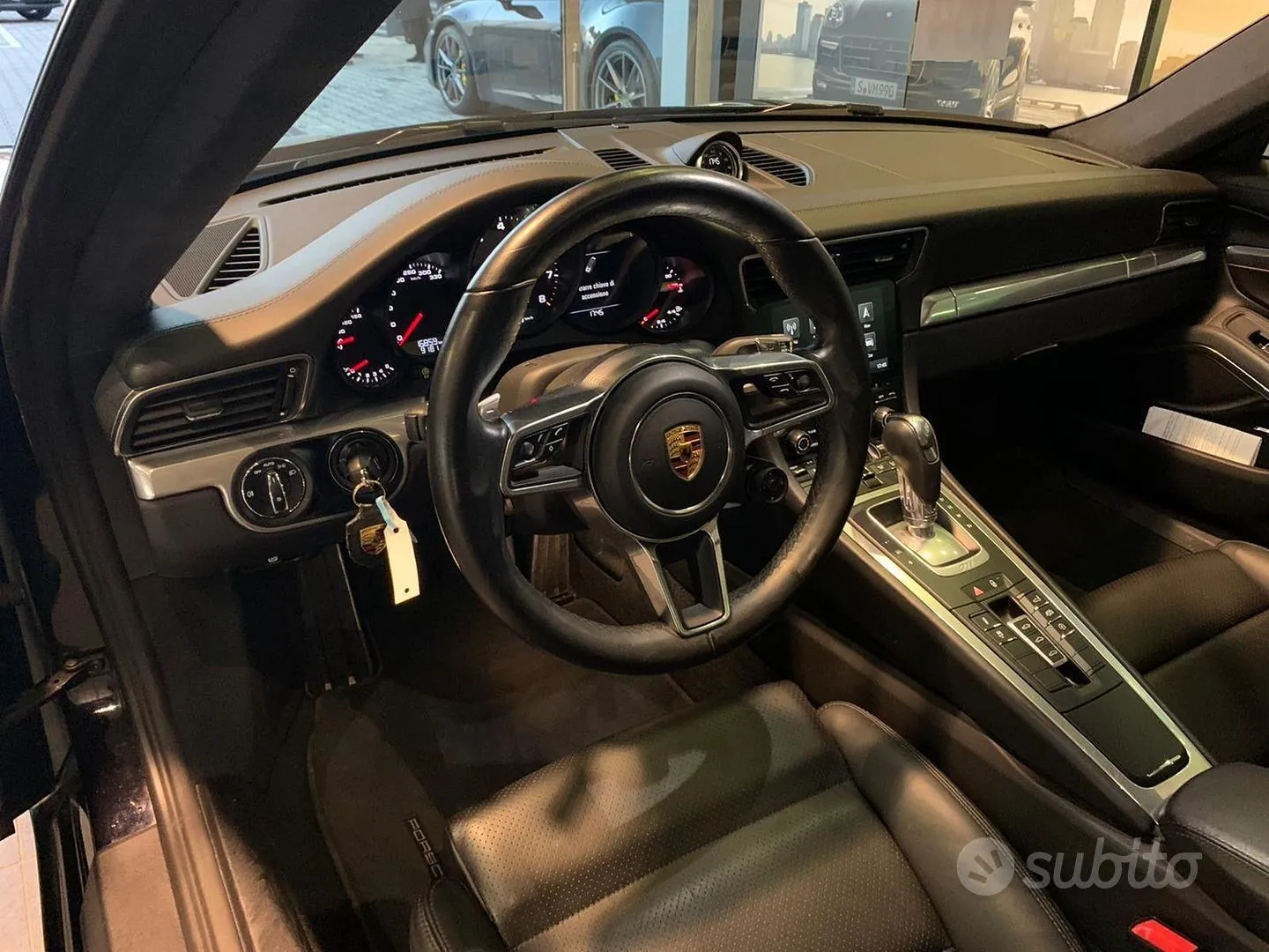 Porsche 911 2019 photo 2