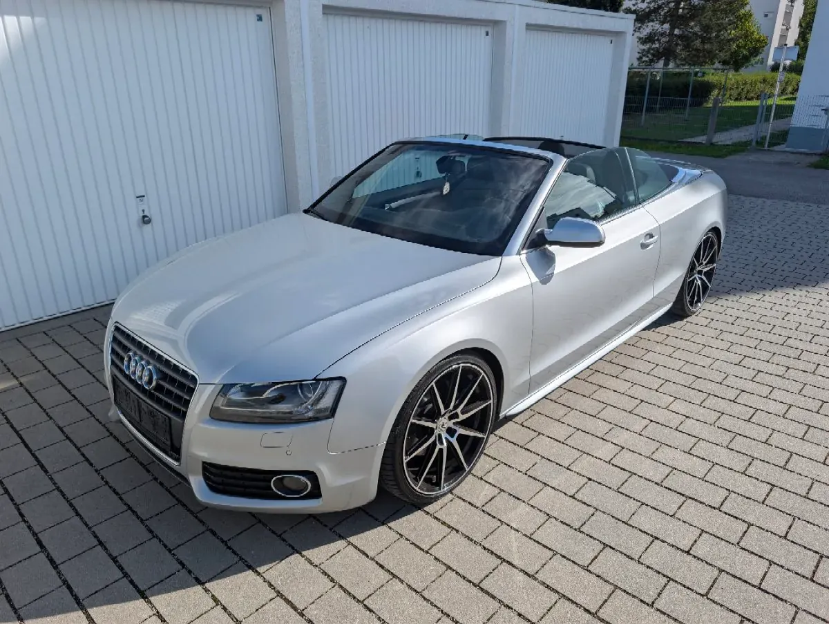 Audi A5 2009 photo 2