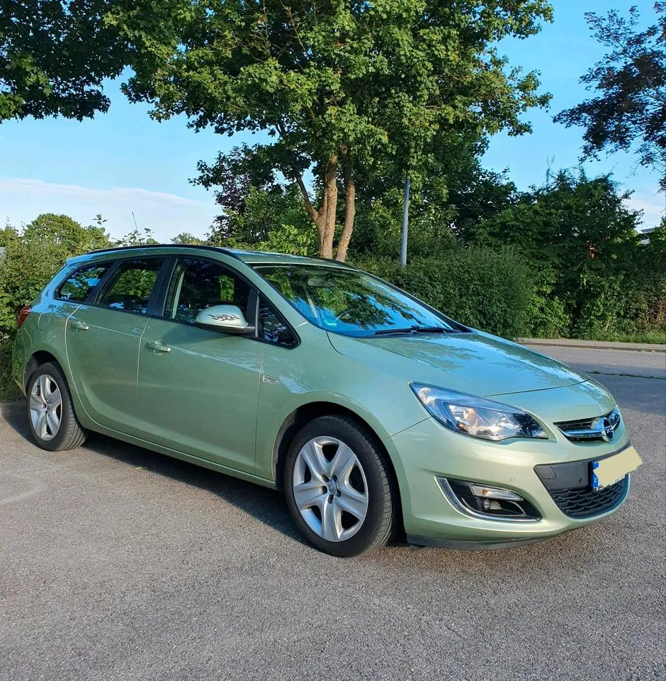 Opel Astra J