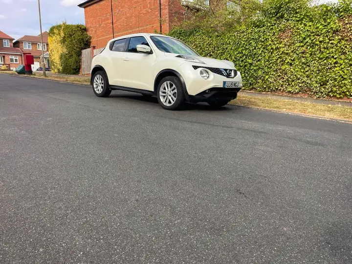 Nissan Juke 2015 photo 4