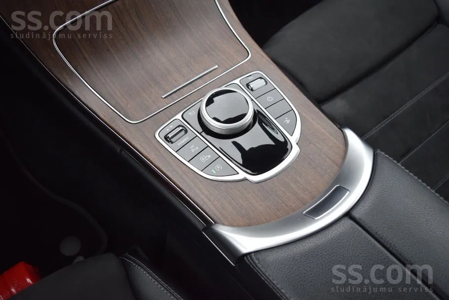 Mercedes-Benz C-Class 2021 photo 4