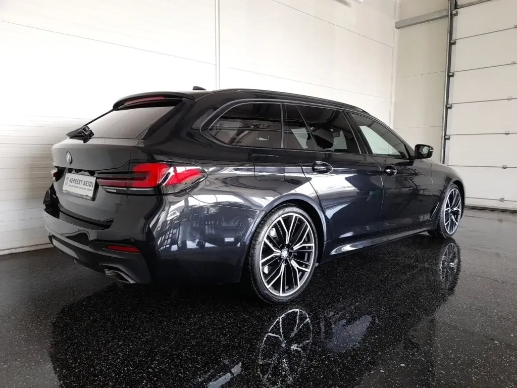 BMW 5 Series 2021 photo 2
