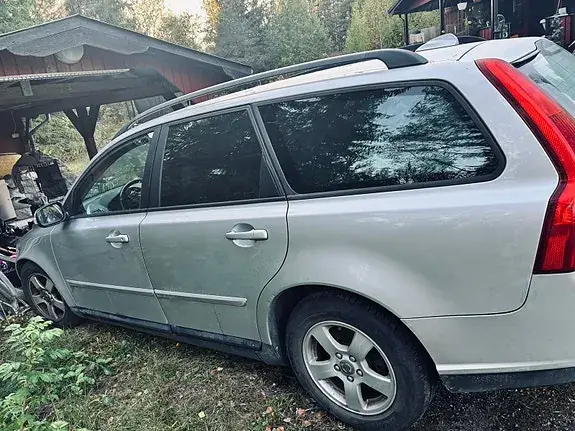 Volvo V50 2008 photo 2