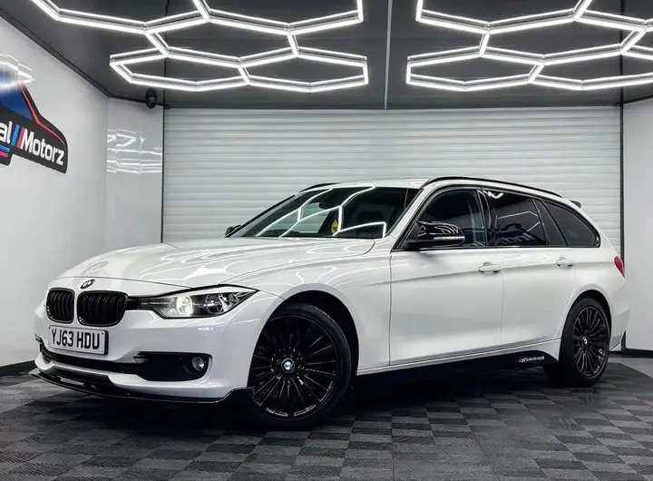 BMW 3 Series 2013 photo 2
