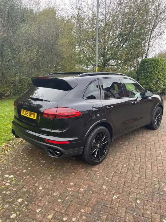 Porsche Cayenne 2016 photo 2