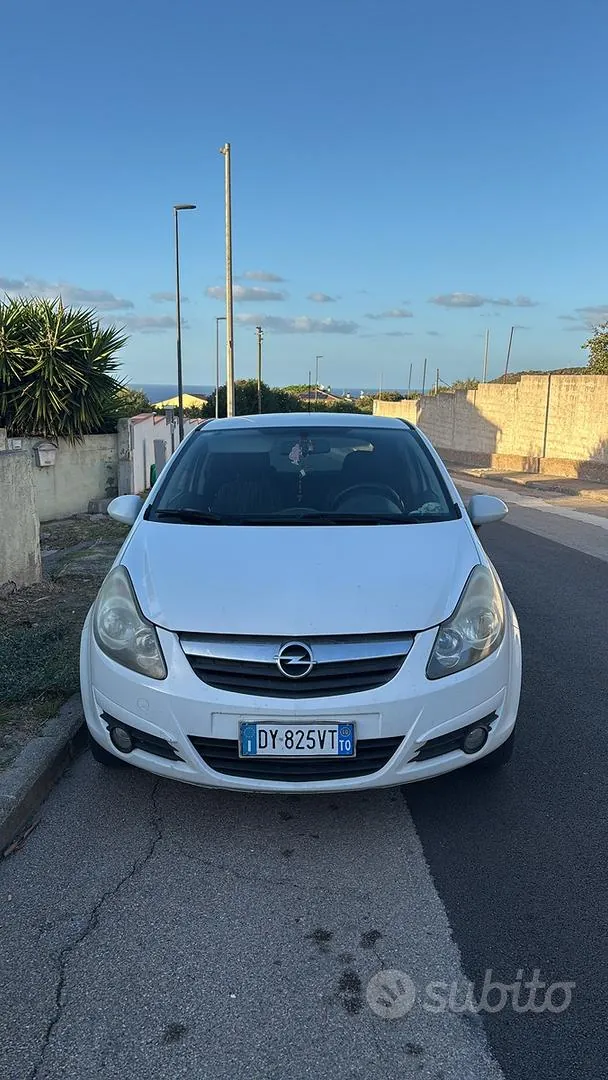 Opel Corsa 2010 photo 2
