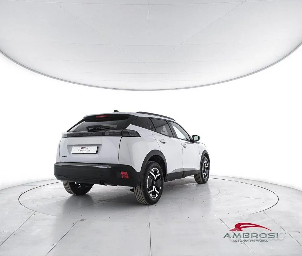 Peugeot 2008 2025 photo 4