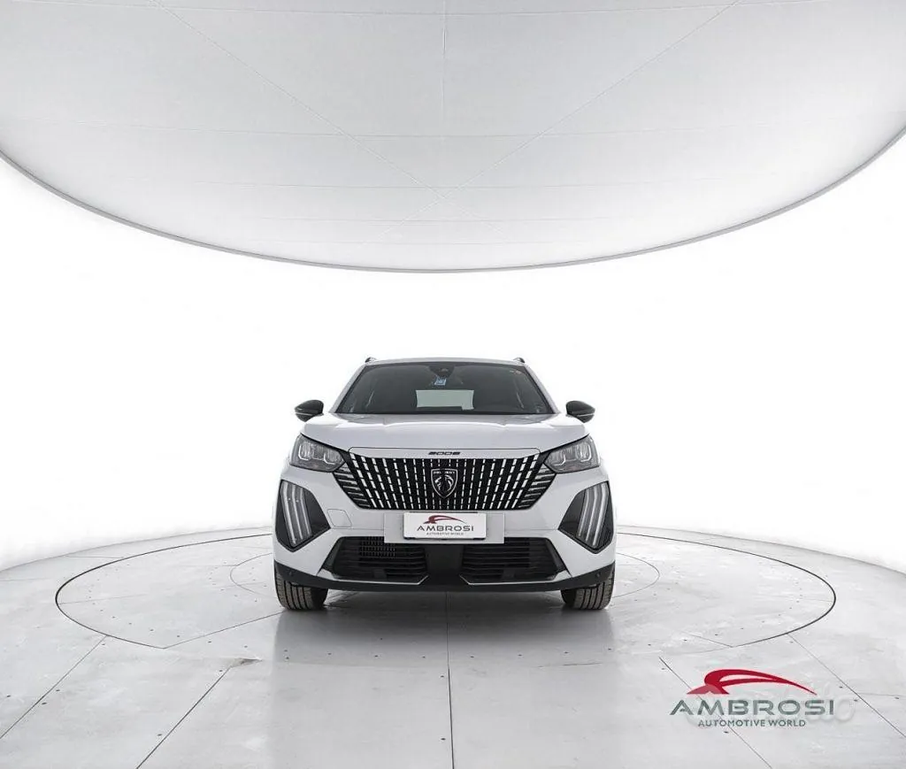 Peugeot 2008 2025 photo 3