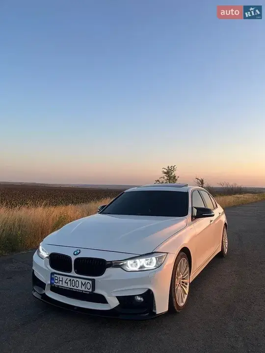 BMW 3 Series 2013 photo 3