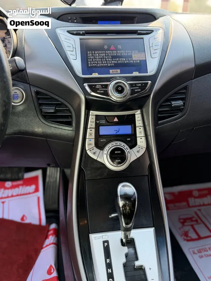 Hyundai Avante 2011 photo 3