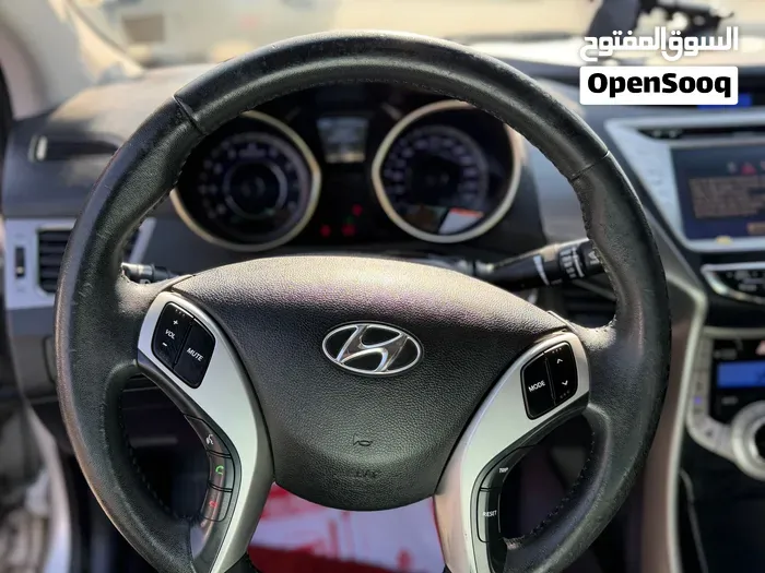 Hyundai Avante 2011 photo 4