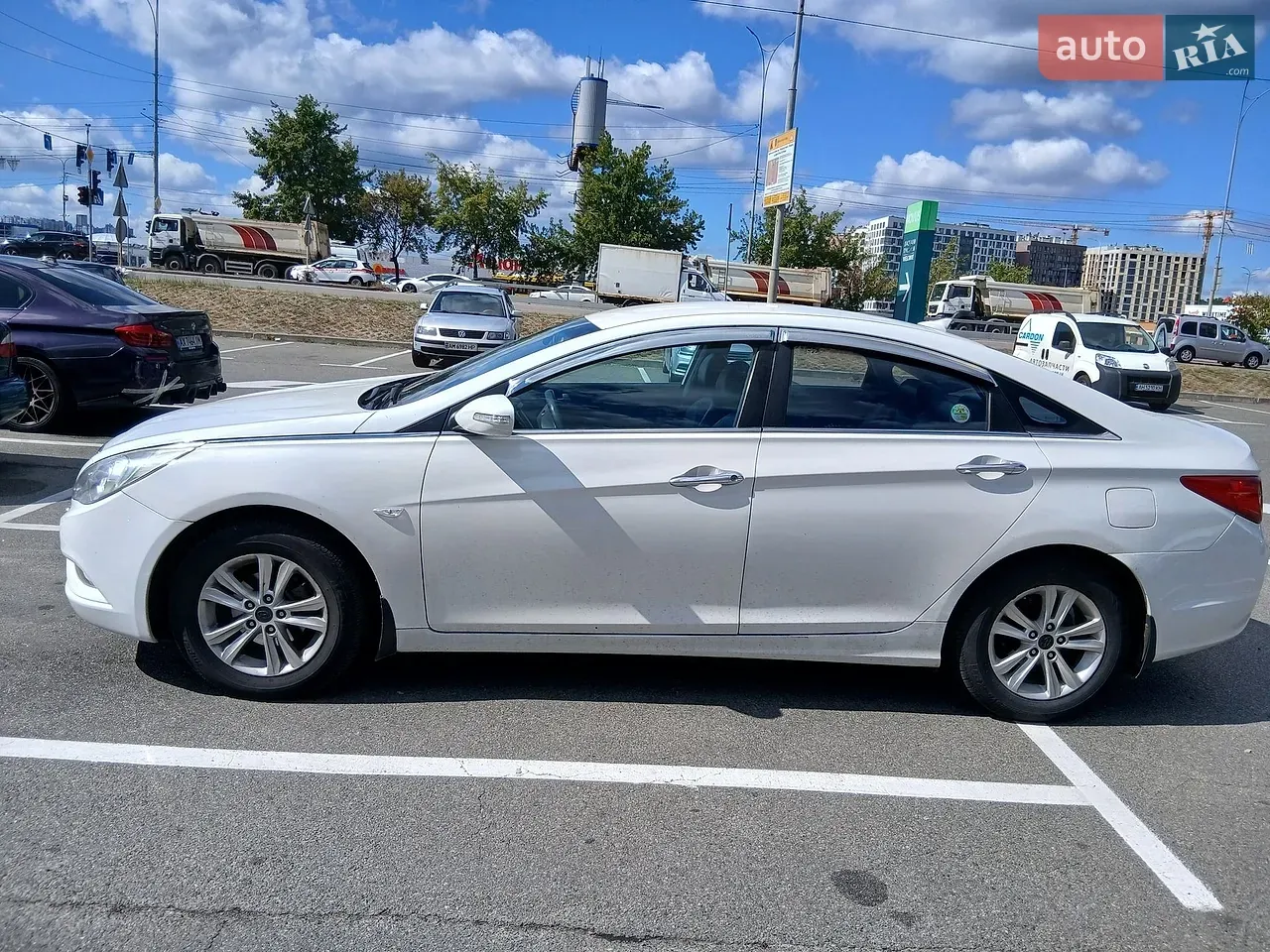 Hyundai Sonata 2010 photo 2