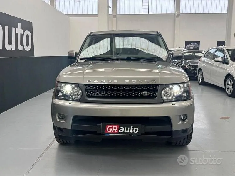 Land Rover Range Rover Sport 2011 photo 3